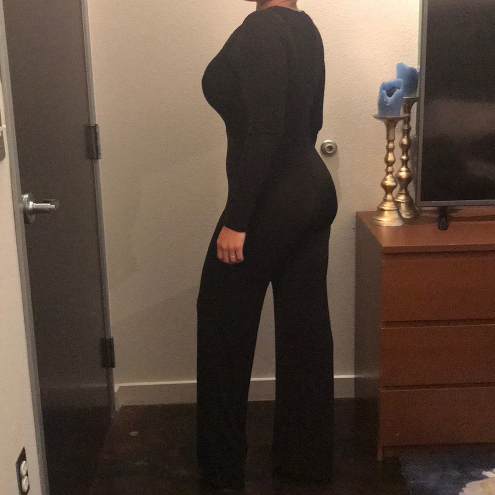 NWT ⚜️Deep V Neck Jumpsuit Red♥️ or Black♠️ - Picture 4 of 8